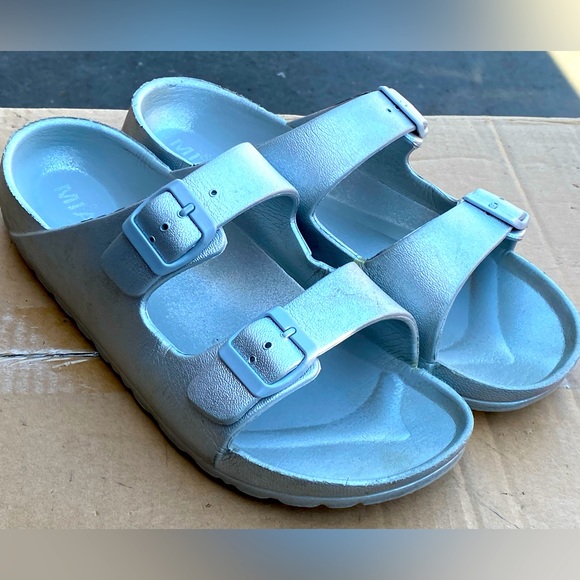 Mia Birkenstock a like Arizona Silver Women's Plastic Sandals Size 11.5 - Picture 1 of 9